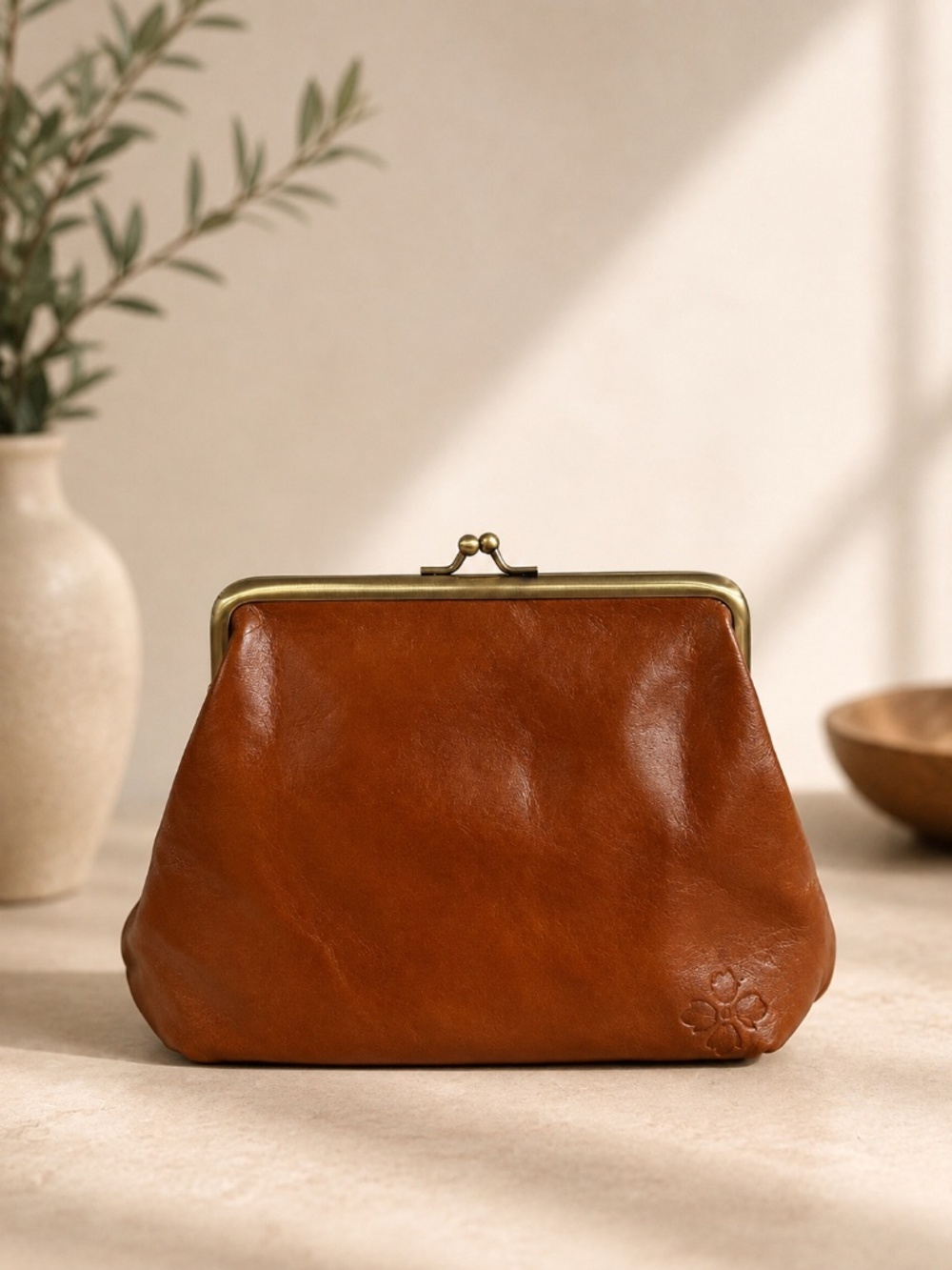Patricia Nash Savena Framed Kisslock Clutch Wristlet Brown Leather Handbag